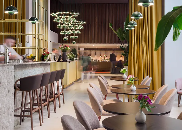 Hotel Lev