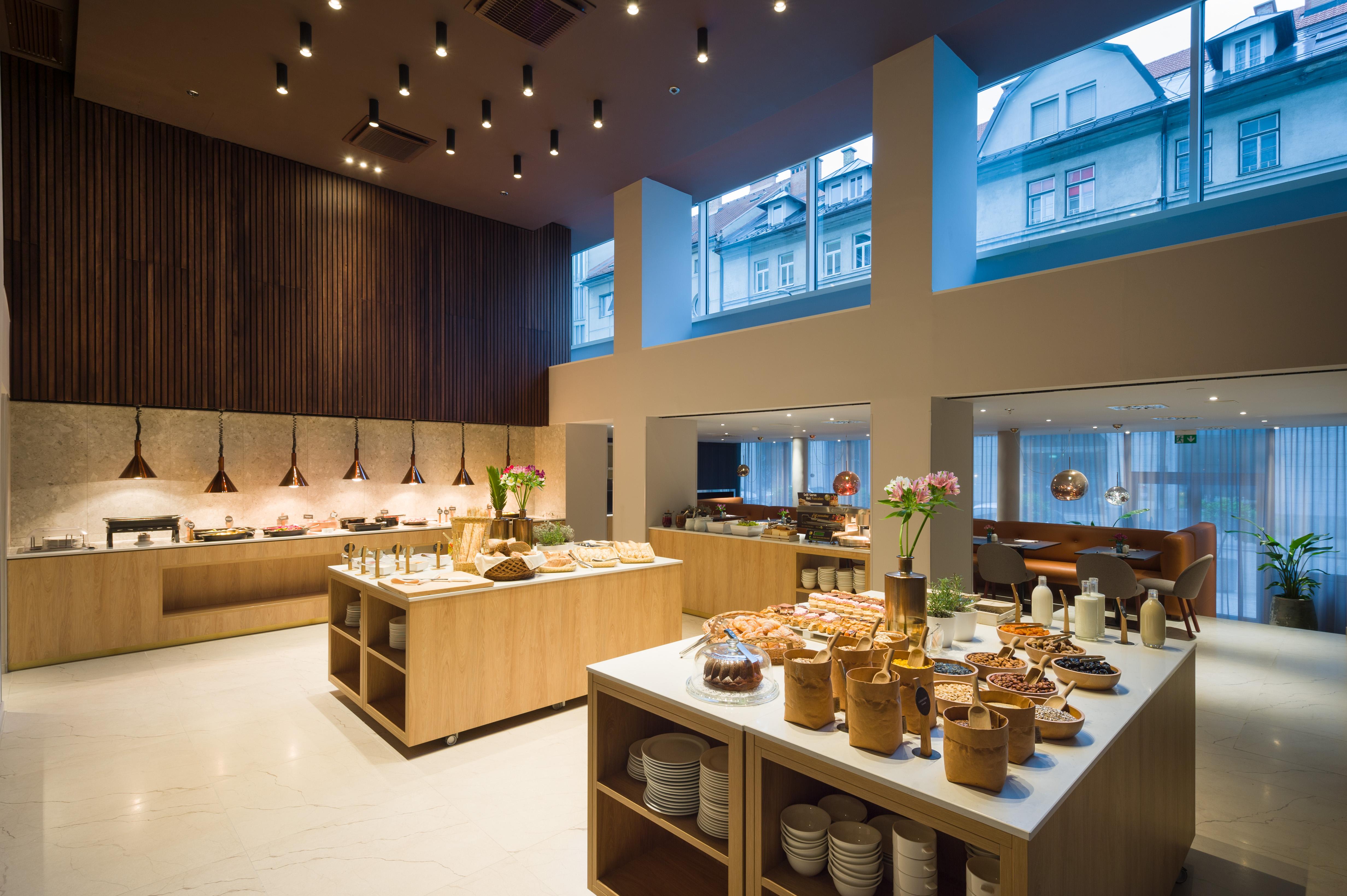 Lev Hotel 4*